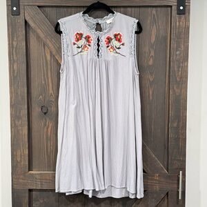 Umgee USA Women’s Gray Sleeveless Dress with Floral Embroidery Size 1XL